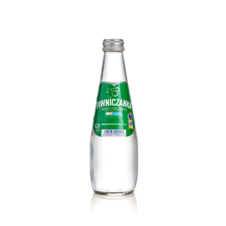 Piwniczanka średnionasycona CO2 0,3L (zgrzewka 9 szt.)