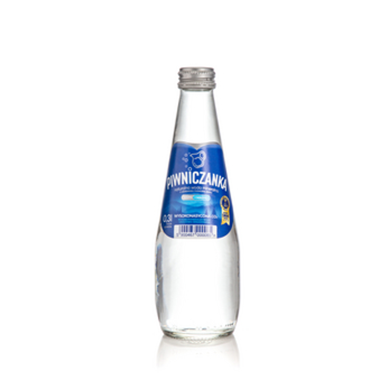 Piwniczanka wysokonasycona CO2 0,3L (zgrzewka 9 szt.)